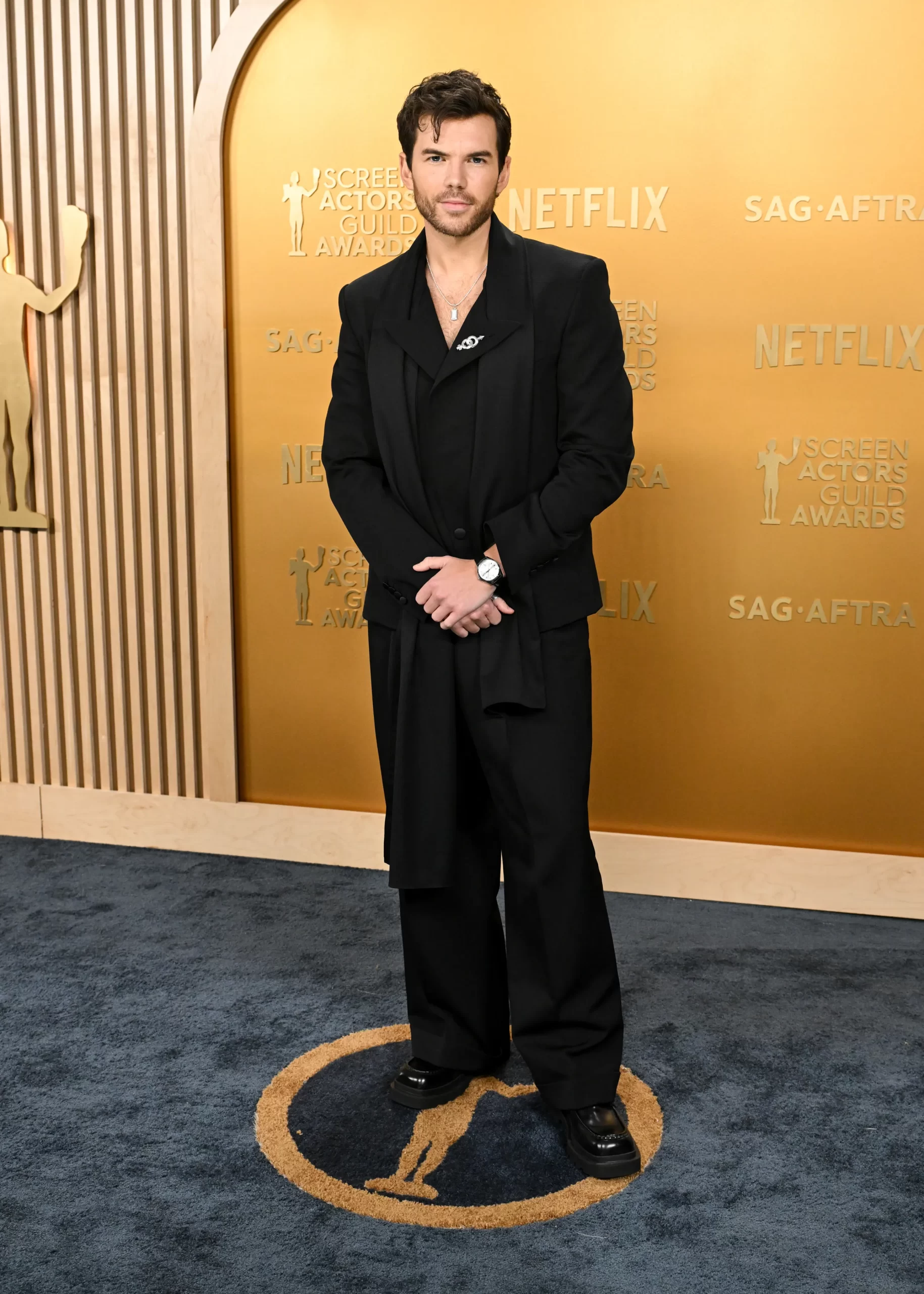 Luke Newton bij de SAG Awards 2025