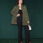 Parker Posey van The White Lotus bij fashion week
