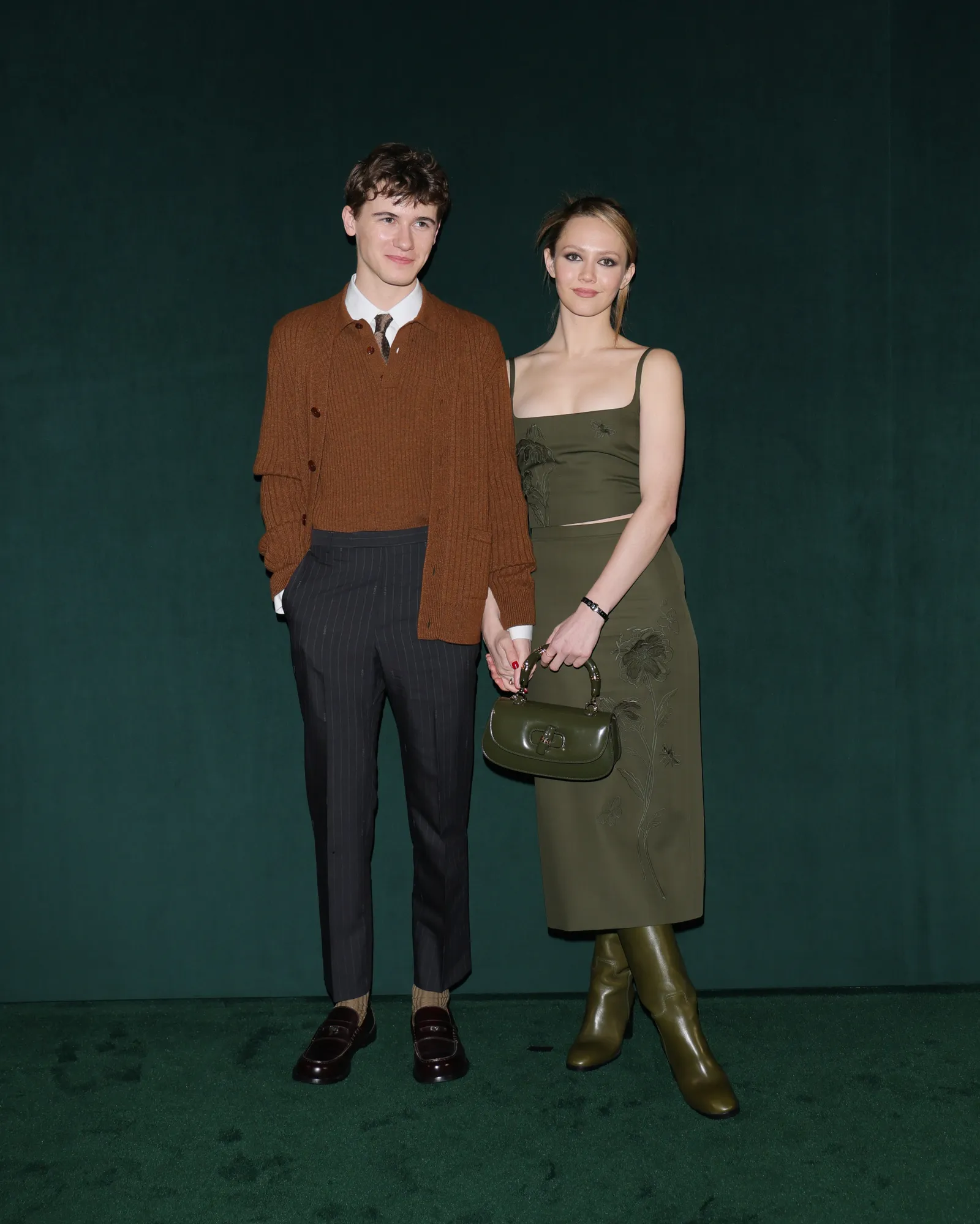 Sam Nivola en Iris Apatow bij Gucci's herfst/winter 2025-show