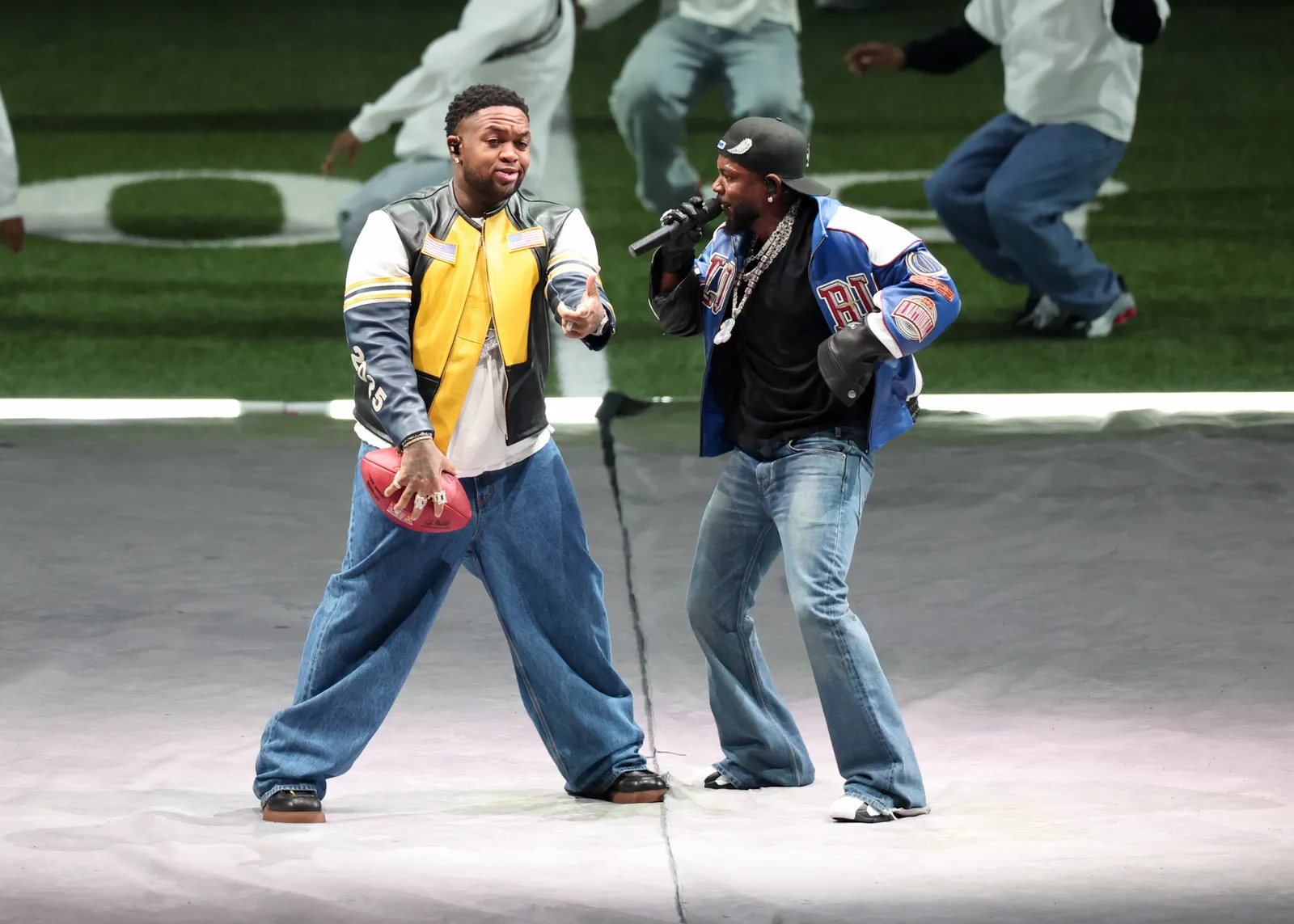 Kendrick Lamar treedt op tijdens de Super Bowl 2025