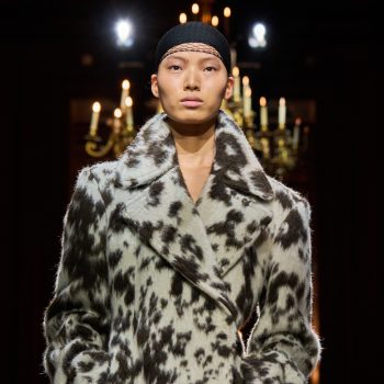 deze-opvallende-dierenprint-is-een-hit-vooral-op-schoenen-en-hier-shop-je-de-mooiste-items-373490