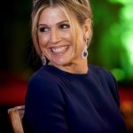 Koningin Máxima draagt een broche op een verrassende manier in Kenia