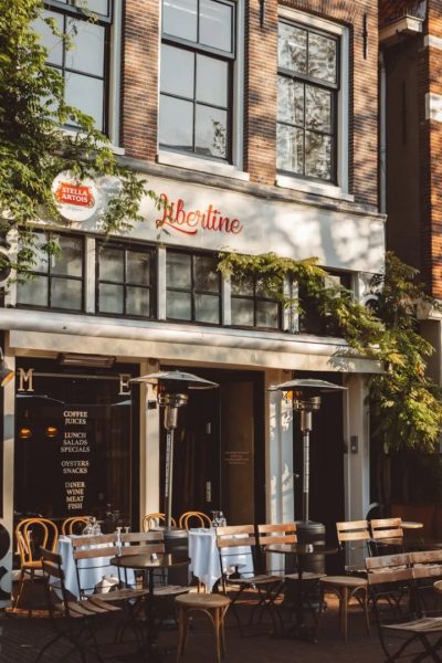 de-zon-gaat-schijnen-dit-zijn-17-van-de-leukste-terrassen-in-amsterdam-340731