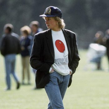 geen-baggy-of-skinny-maar-deze-jeans-uit-de-80s-is-de-nieuwe-favoriet-van-fashion-insiders-342752