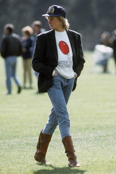 geen-baggy-of-skinny-maar-deze-jeans-uit-de-80s-is-de-nieuwe-favoriet-van-fashion-insiders-342752