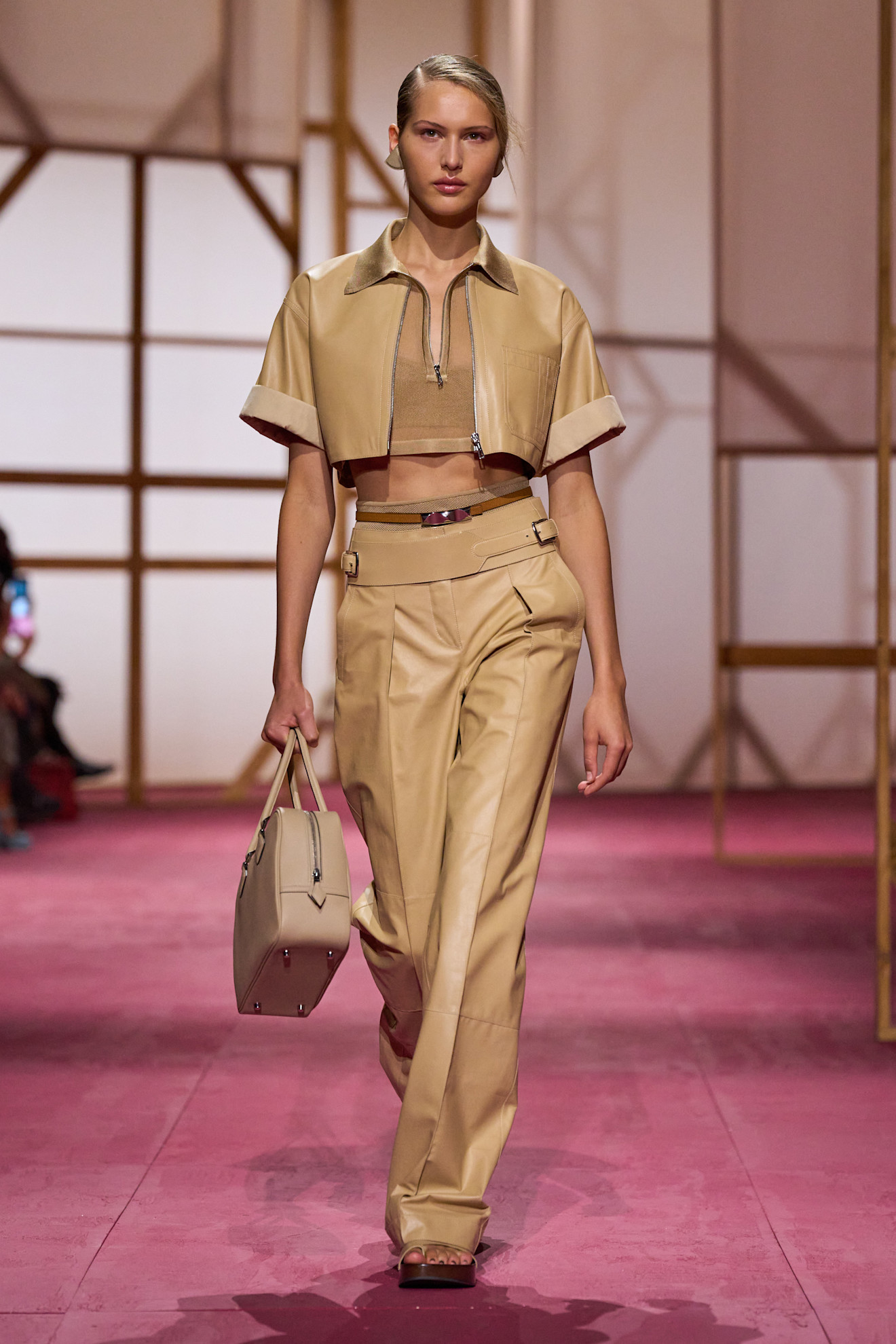 Hermes zomercollectie 2025 trendkleur botergeel