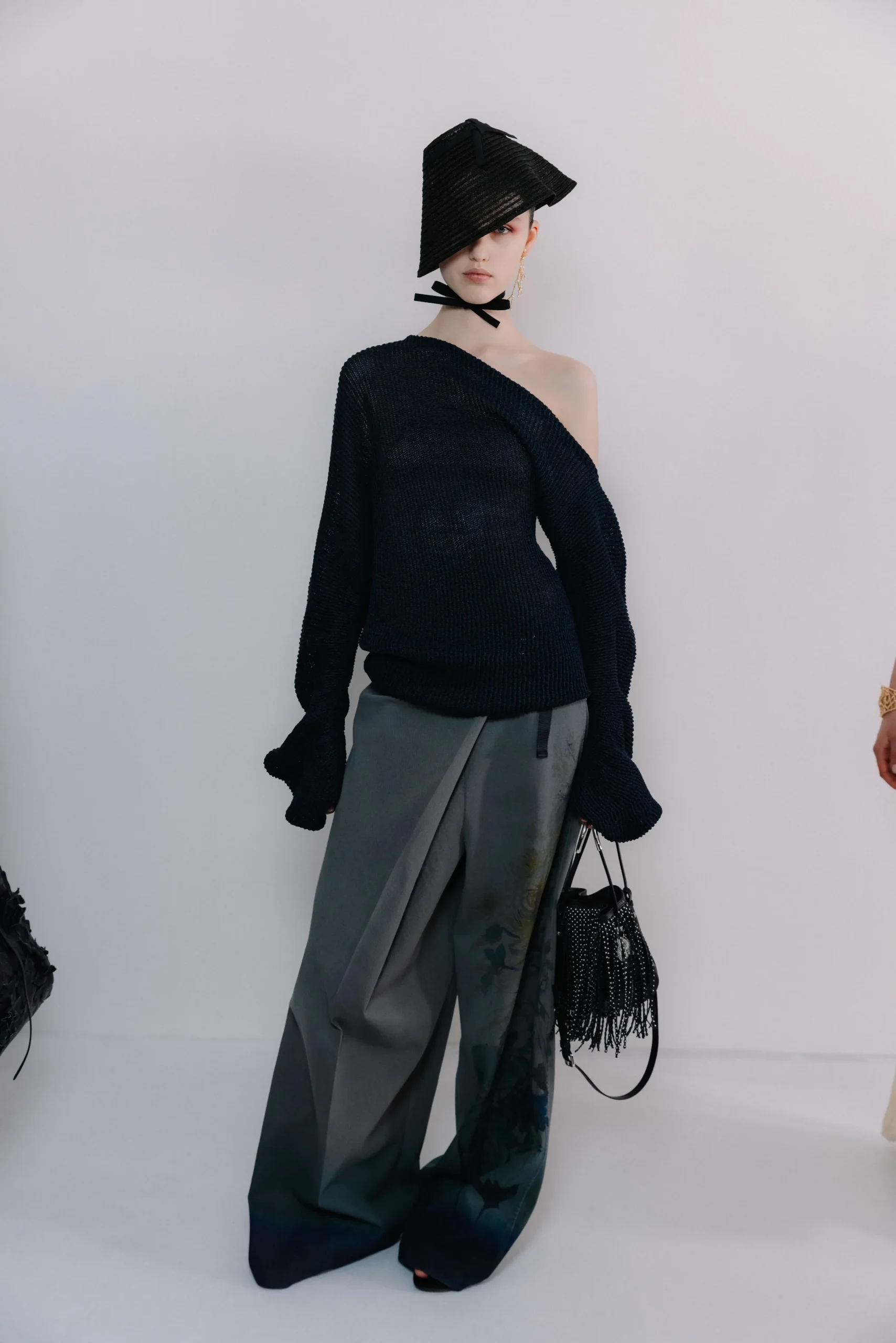 Backstage bij Dior pre-fall 2025 show in Kyoto