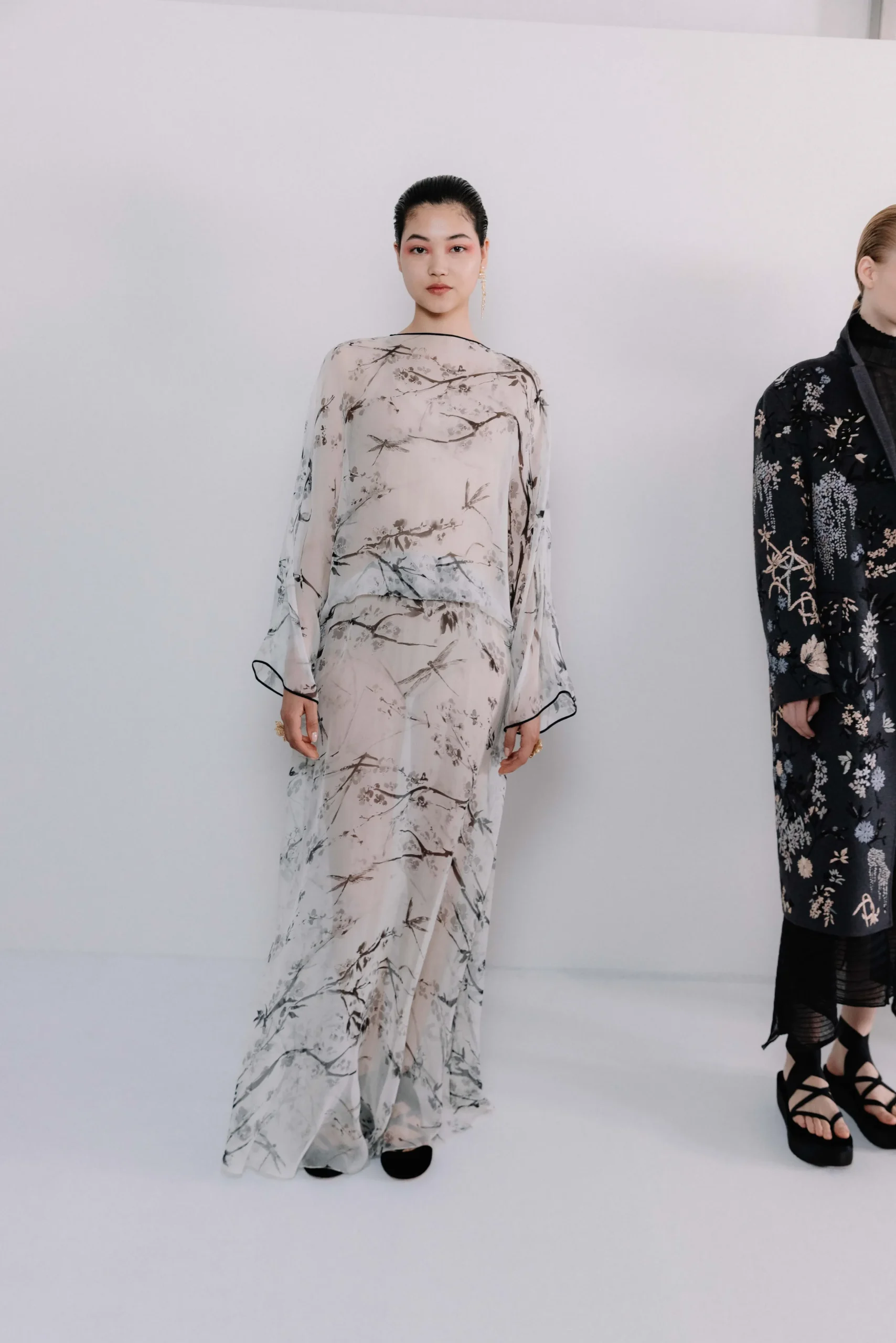 Backstage bij Dior pre-fall 2025 show in Kyoto