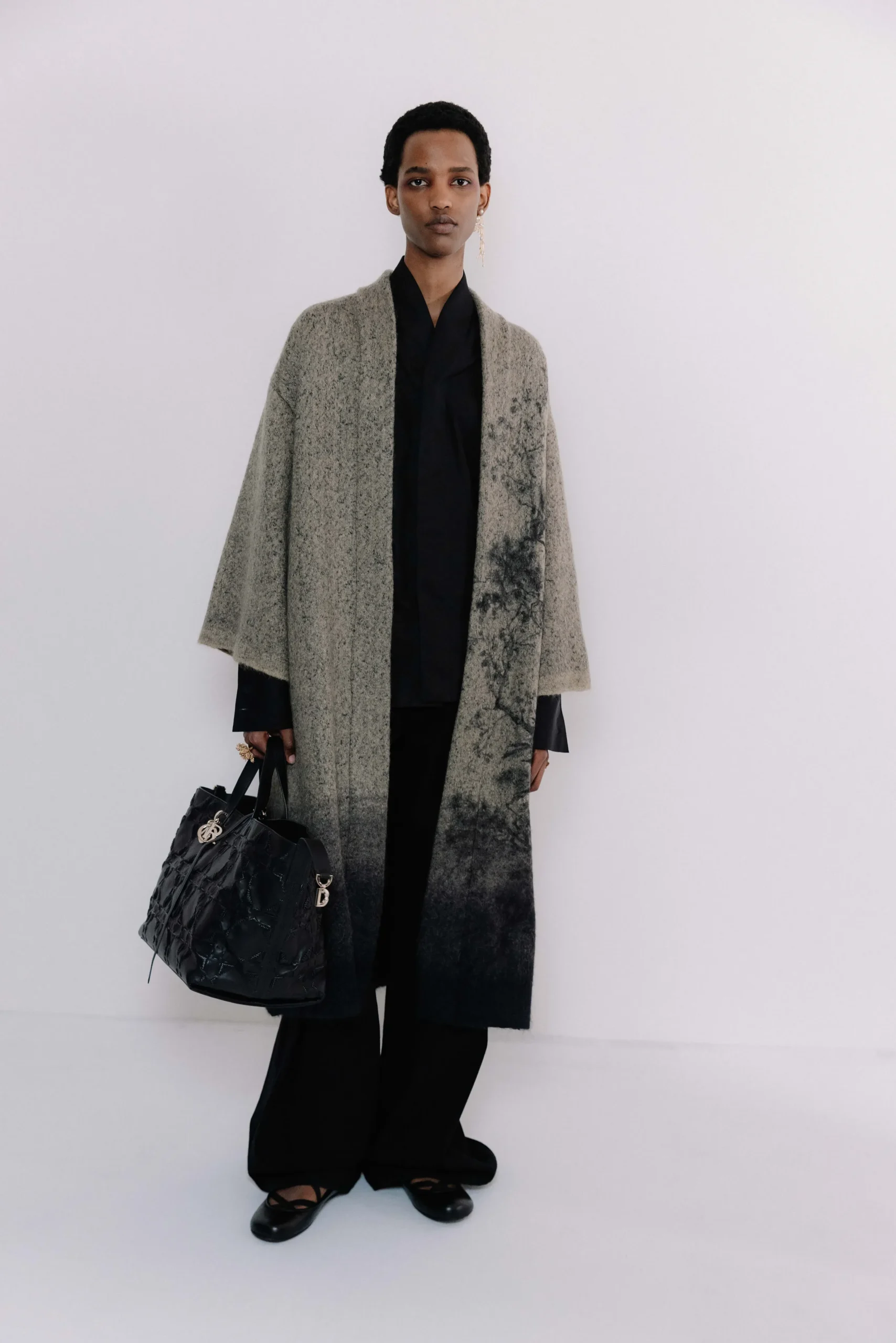 Backstage bij Dior pre-fall 2025 show in Kyoto