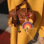 Miu Miu-tas met bag charms.