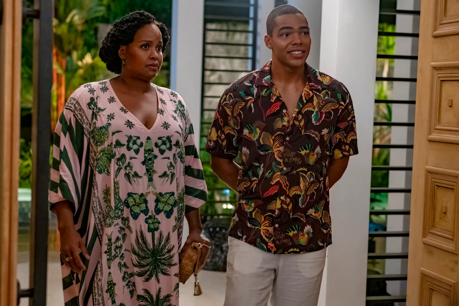 Natasha Rothwell en Nicholas Duvernay in The White Lotus