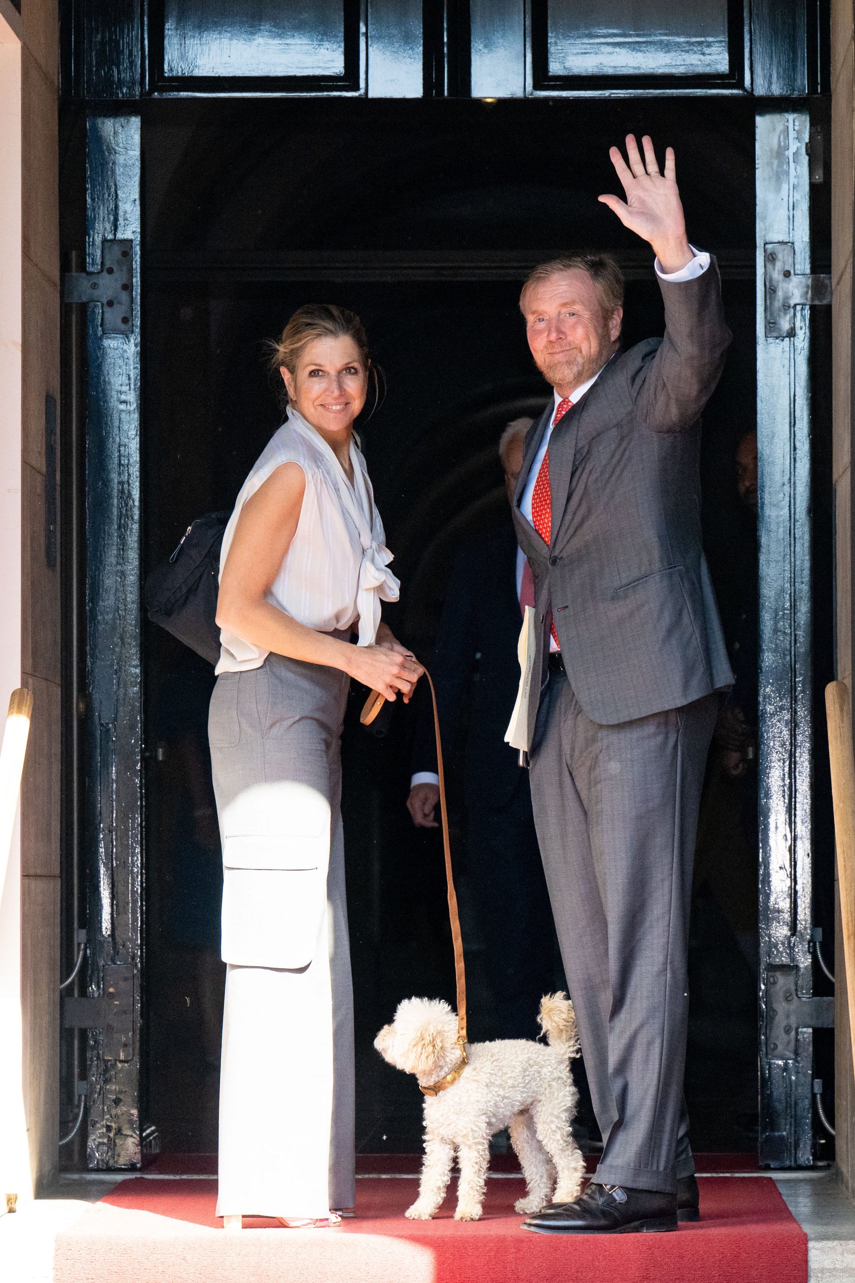 Koningin Máxima in een cargobroek