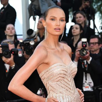 romee-strijd-is-het-toonbeeld-van-glamour-in-een-glinsterende-jurk-op-de-rode-loper-in-cannes-347477