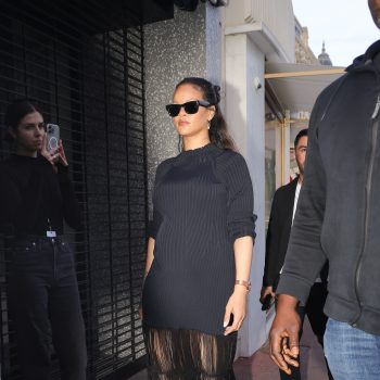 rihanna-omzeilt-de-geen-naakt-regel-in-cannes-met-deze-onthullende-schoenen-347721
