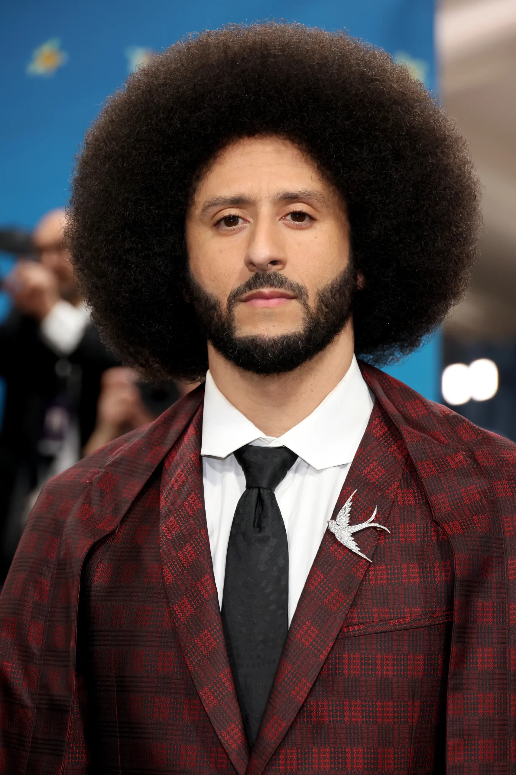Colin Kaepernick in een vintage broche met gala 2025