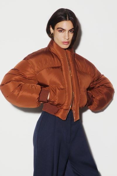 een-fijne-jas-bij-wisselende-temperaturen-wij-grijpen-terug-op-dit-oude-vertrouwde-jack-388726