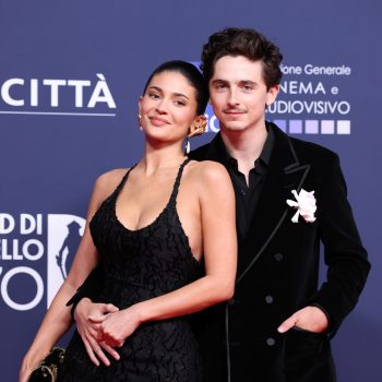 na-2-jaar-maken-kylie-jenner-en-timothee-chalamet-hun-relatie-red-carpet-official-345683