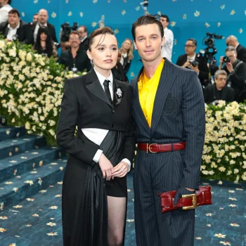 aimee-lou-wood-walton-goggins-en-meer-the-white-lotus-sterren-herenigd-op-het-met-gala-2025-345171