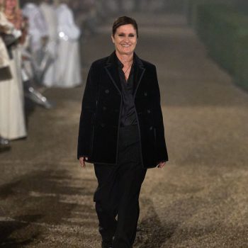 maria-grazia-chiuri-stopt-bij-dior-samen-hebben-we-een-betekenisvol-hoofdstuk-geschreven-348502