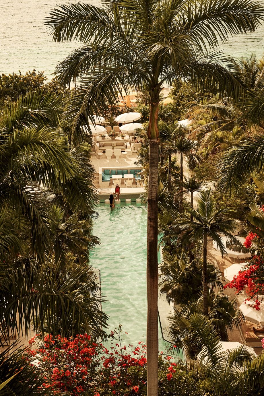 palm-heights-brengt-je-terug-naar-de-jaren-zeventig-jaren-waarin-reizen-nog-glamoureus-was-346931