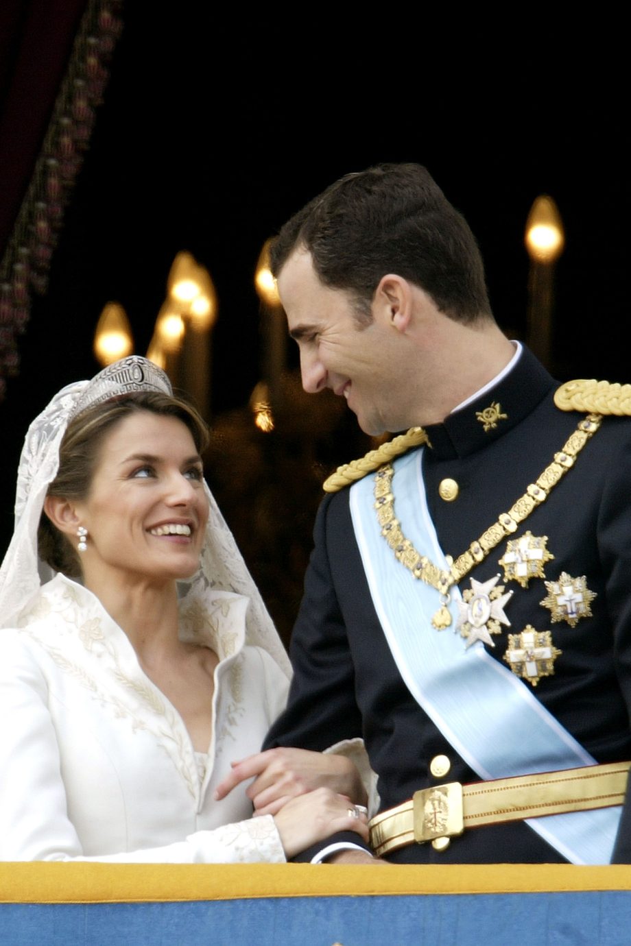 de-leukste-feiten-over-de-bruiloft-van-koningin-letizia-en-koning-filipe-van-spanje-347706