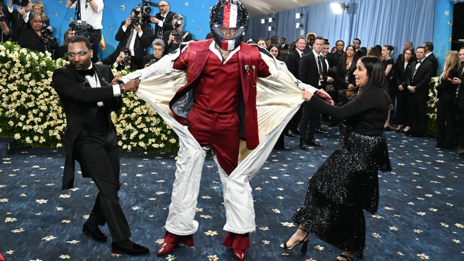 de-13-beste-momenten-op-de-rode-loper-van-het-met-gala-2025-345318