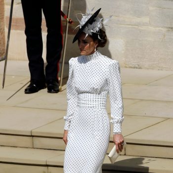 kate-middleton-geeft-haar-jurk-met-polkadots-een-koninklijke-comeback-345784
