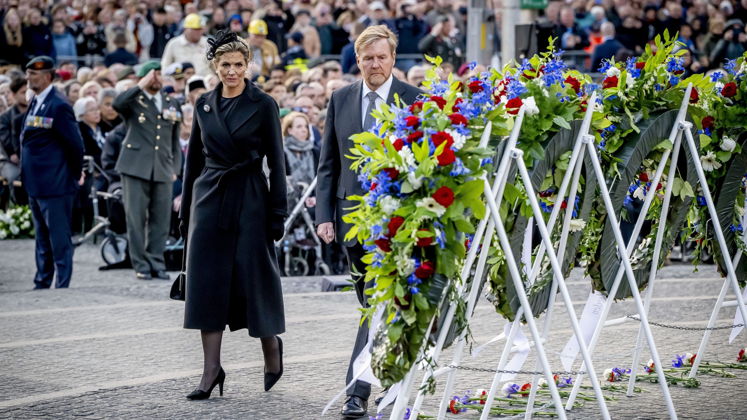Koningin Máxima en koning Willem-Alexander bij de Nationale Herdenking 2025.