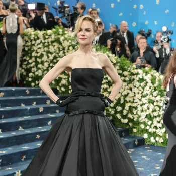 nicole-kidman-onthult-haartransformatie-bij-balenciaga-look-op-het-met-gala-2025-345514