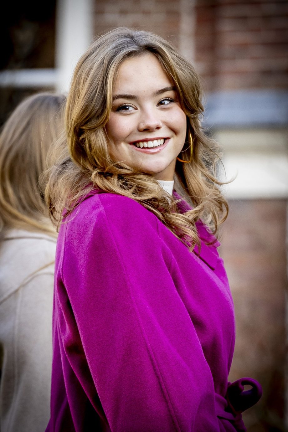 prinses-ariane-draagt-de-perfecte-jurk-voor-een-zomerse-bruiloft-347921