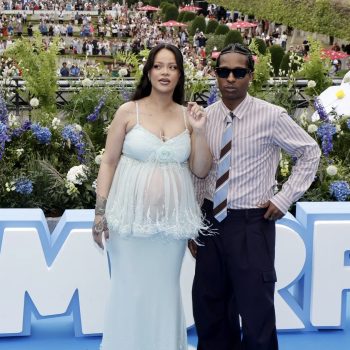 rihanna-brengt-een-bezoek-aan-brussel-in-doorschijnende-chanel-look-352430
