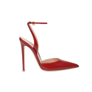 Rode hakken van Gianvito Rossi
