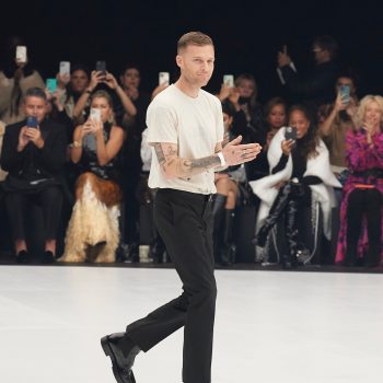 deze-voormalige-creative-director-van-givenchy-begint-zijn-eigen-modelabel-348841
