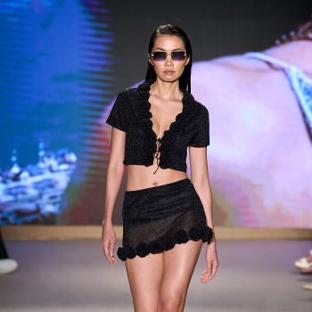 minirokjes-zijn-nog-korter-geworden-zo-draag-je-jouw-skirt-deze-zomer-351085