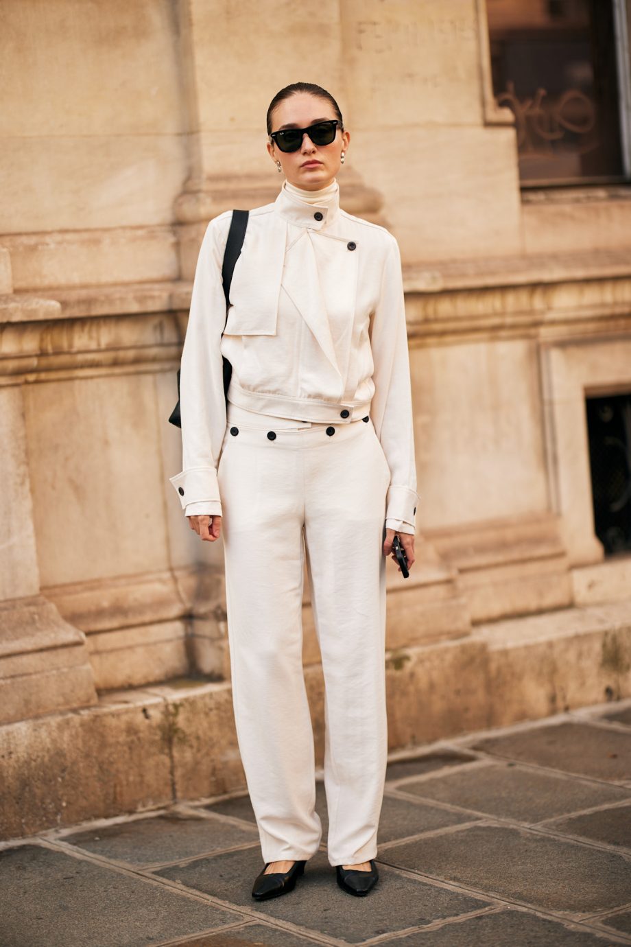 de-witte-jeans-is-de-alleskunner-in-de-herfst-368305