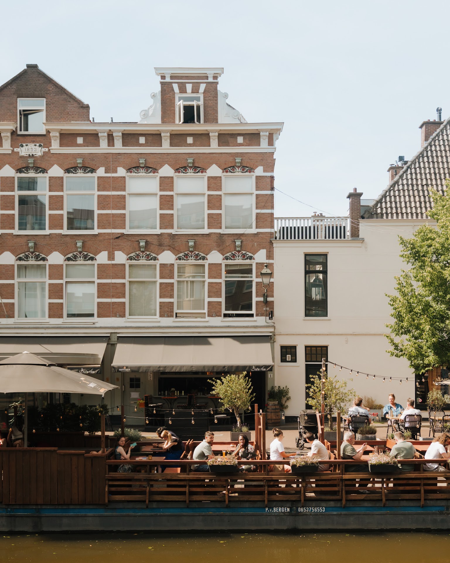 Terras in Den Haag Bar Bistro Veen
