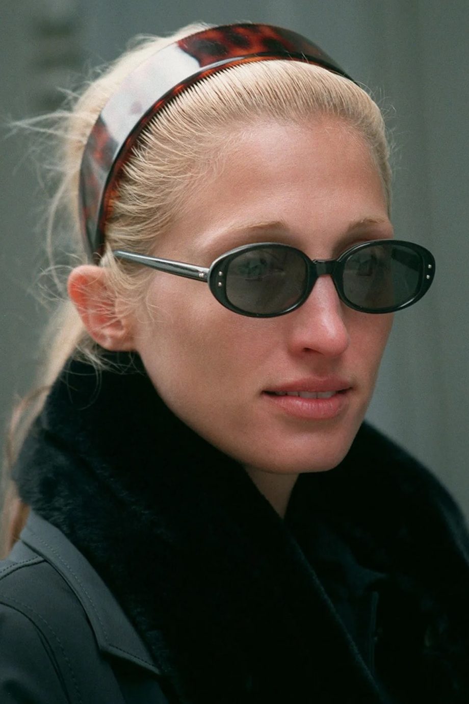 waarom-carolyn-bessette-kennedys-haarkleur-in-de-ryan-murphy-serie-volgens-haar-colorist-helemaal-fout-is-350794
