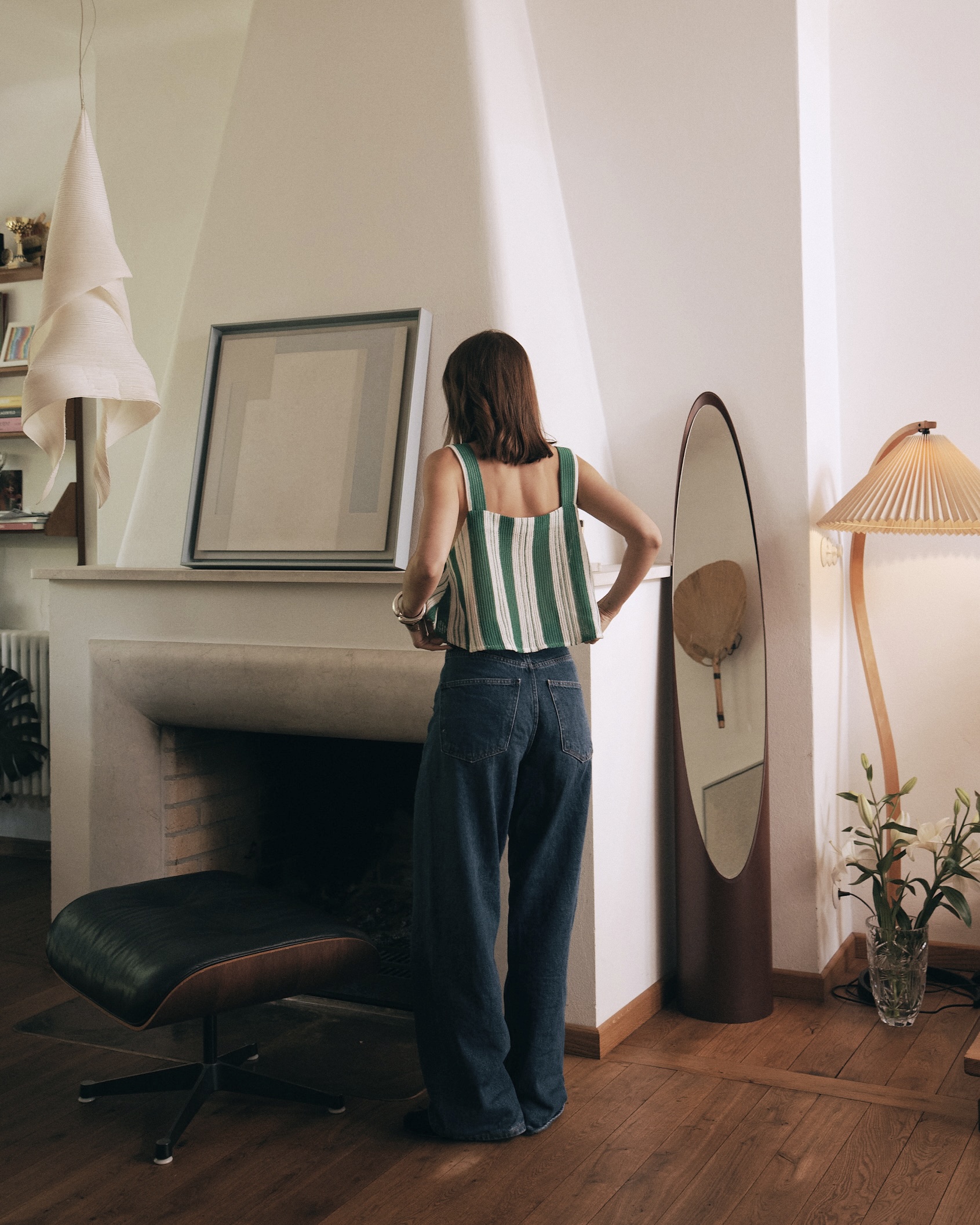 Hanglamp van Jimken door Ingo Maurer met staande lamp van Gubi