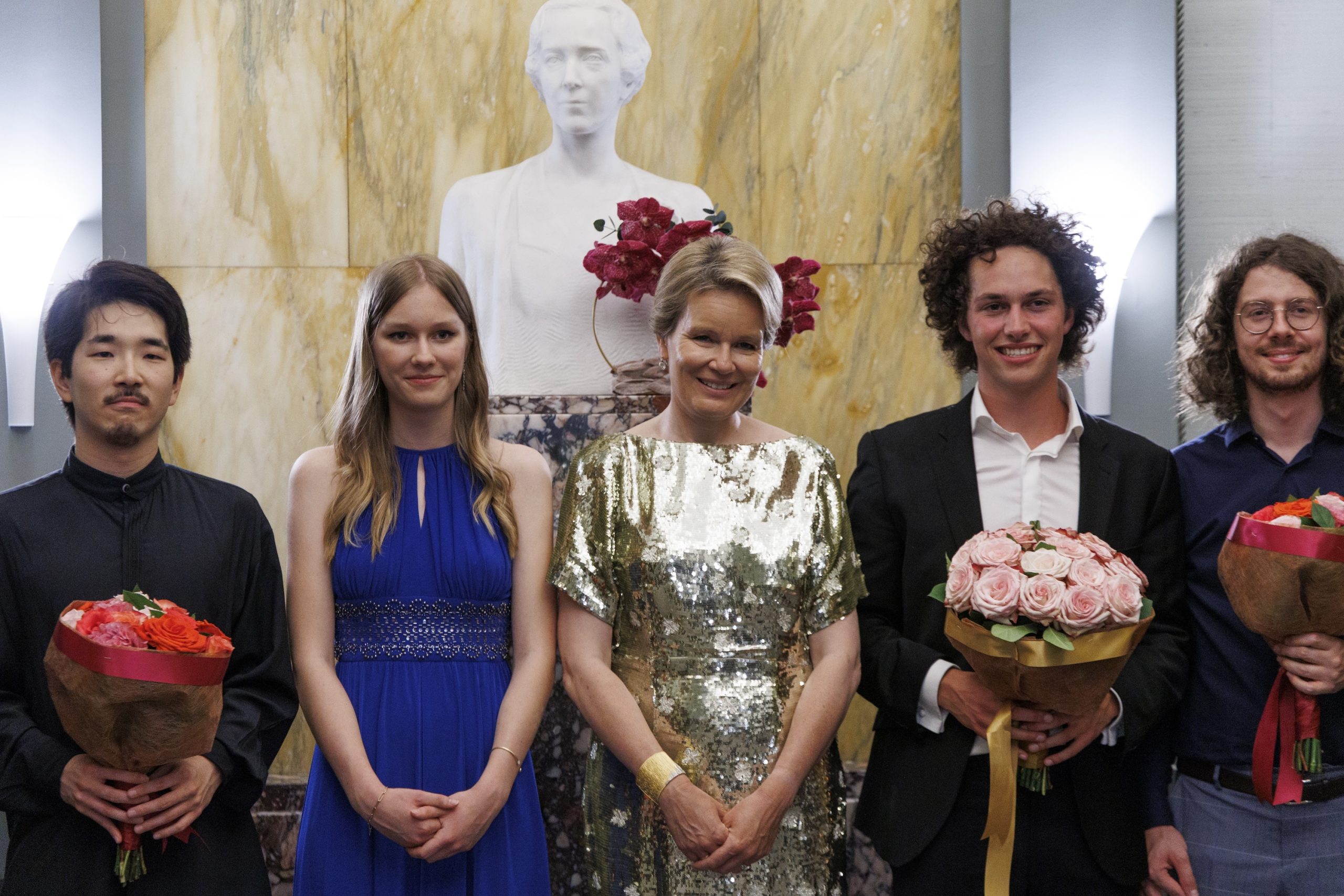 Koningin Mathilde en prinses Eléonore bij de finale van de Queen Elisabeth Piano Competition