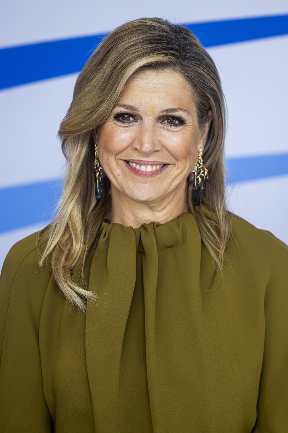 koningin-maxima-heeft-de-perfecte-kleur-gevonden-om-te-dragen-naar-een-bruiloft-350022