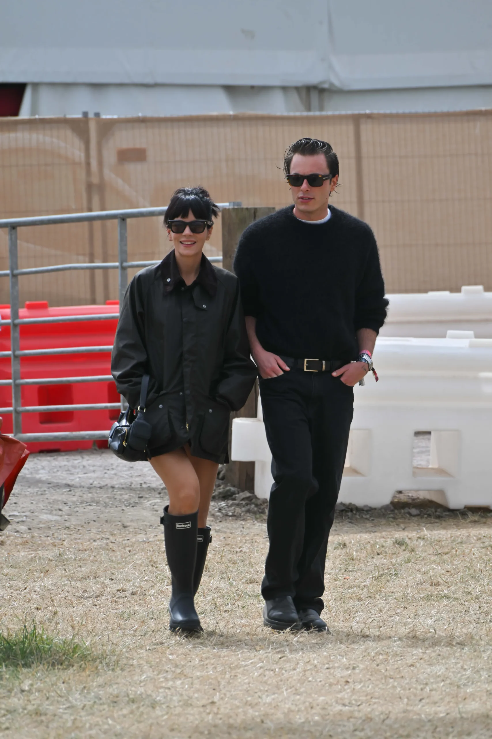 Lily Allen en Marco Capaldo bij Glastonbury 2025