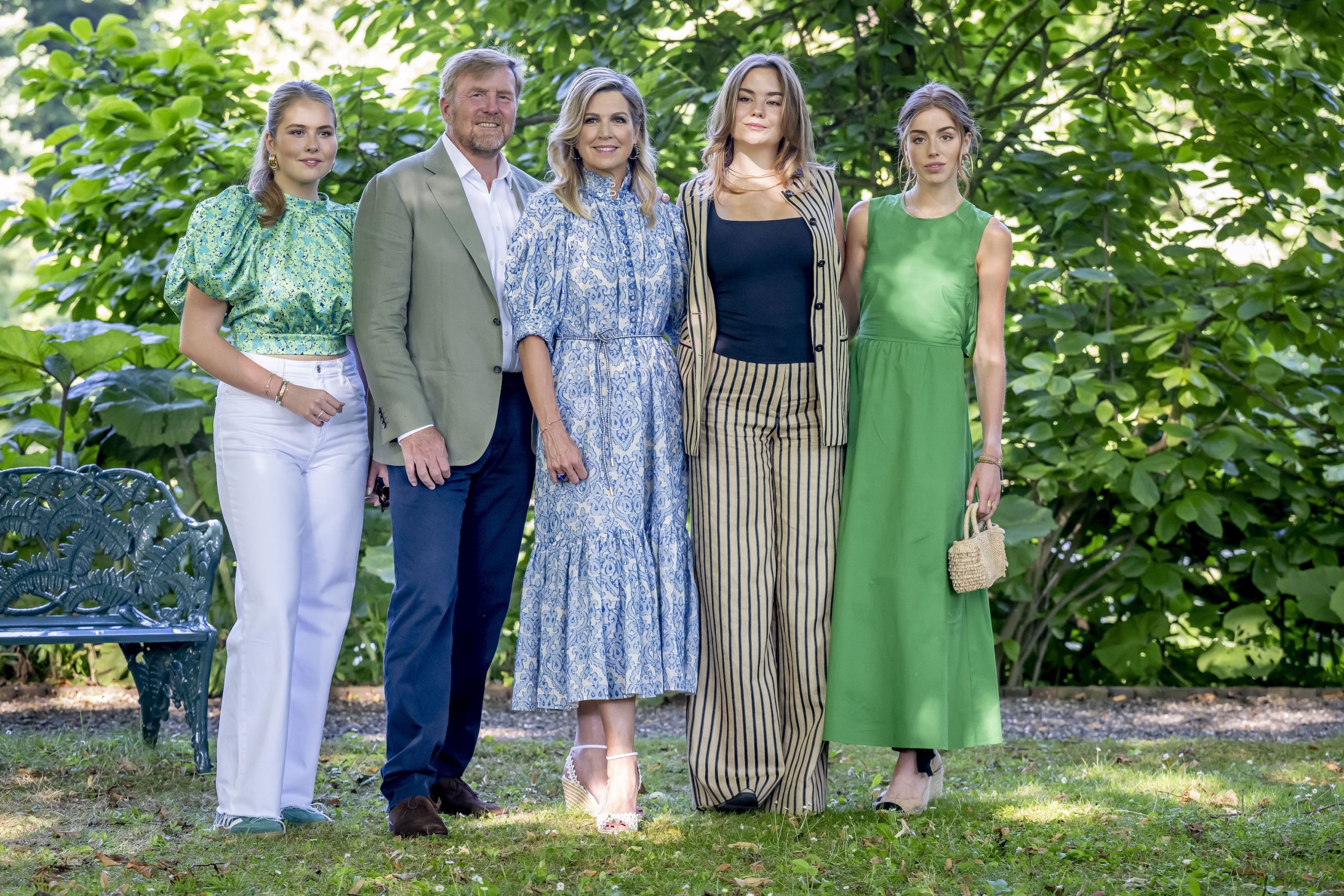 De koninklijke familie tijdens de zomerfotosessie 2025