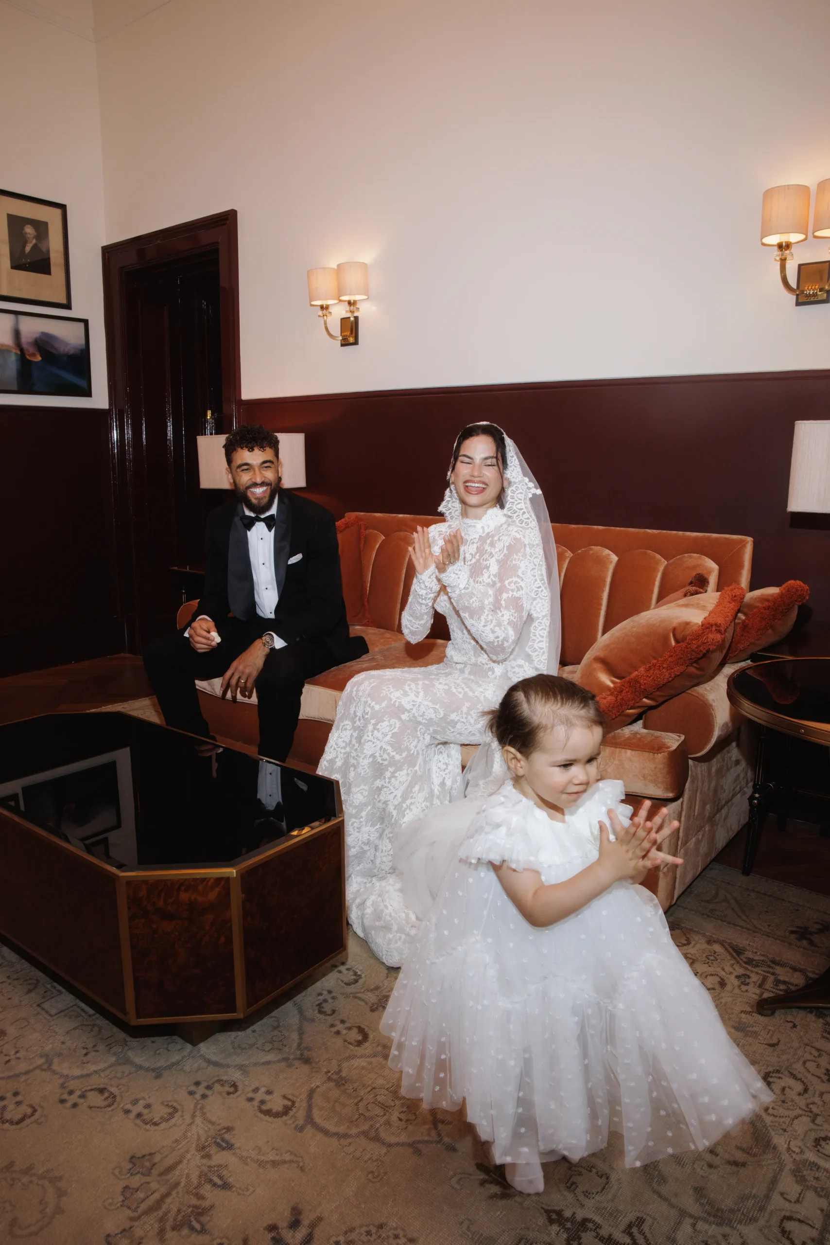 Bruidspaar met gezin