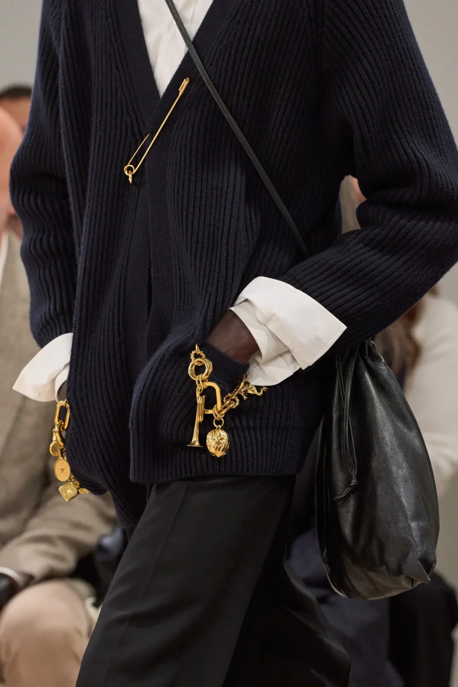 gespot-bij-celine-bedelarmbanden-zijn-opeens-weer-cool-354633