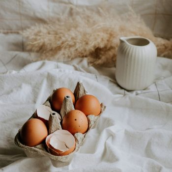 deze-10-voedingsmiddelen-bevatten-meer-eiwit-dan-eieren-inclusief-vegan-opties-355143