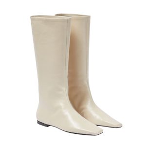 Witte laarzen van The Row