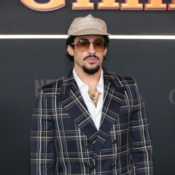 plie-bad-bunny-verrast-in-ballerinas-op-de-premiere-van-happy-gilmore-2-355741