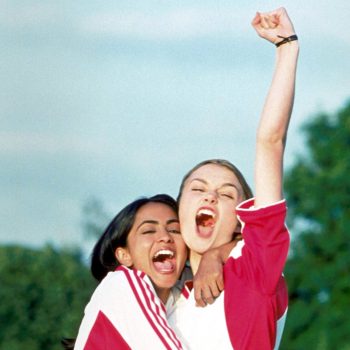 cultklassieker-bend-it-like-beckham-krijgt-na-25-jaar-eindelijk-een-vervolg-356325