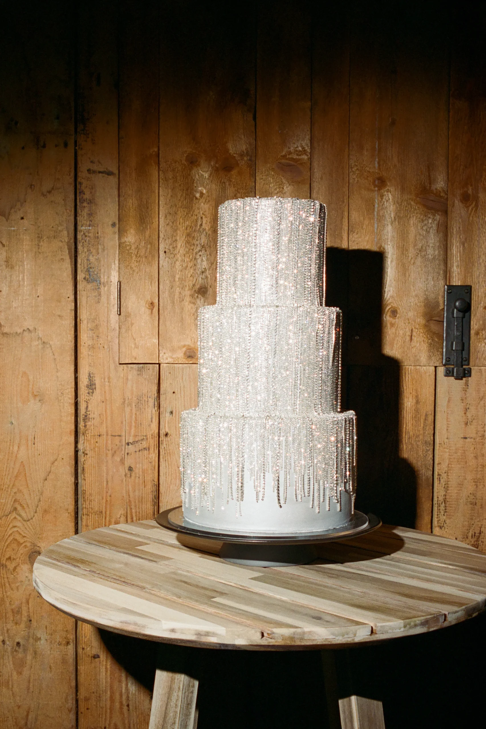 Taart met steentjes van Jesse Light en Jesse Bongiovi