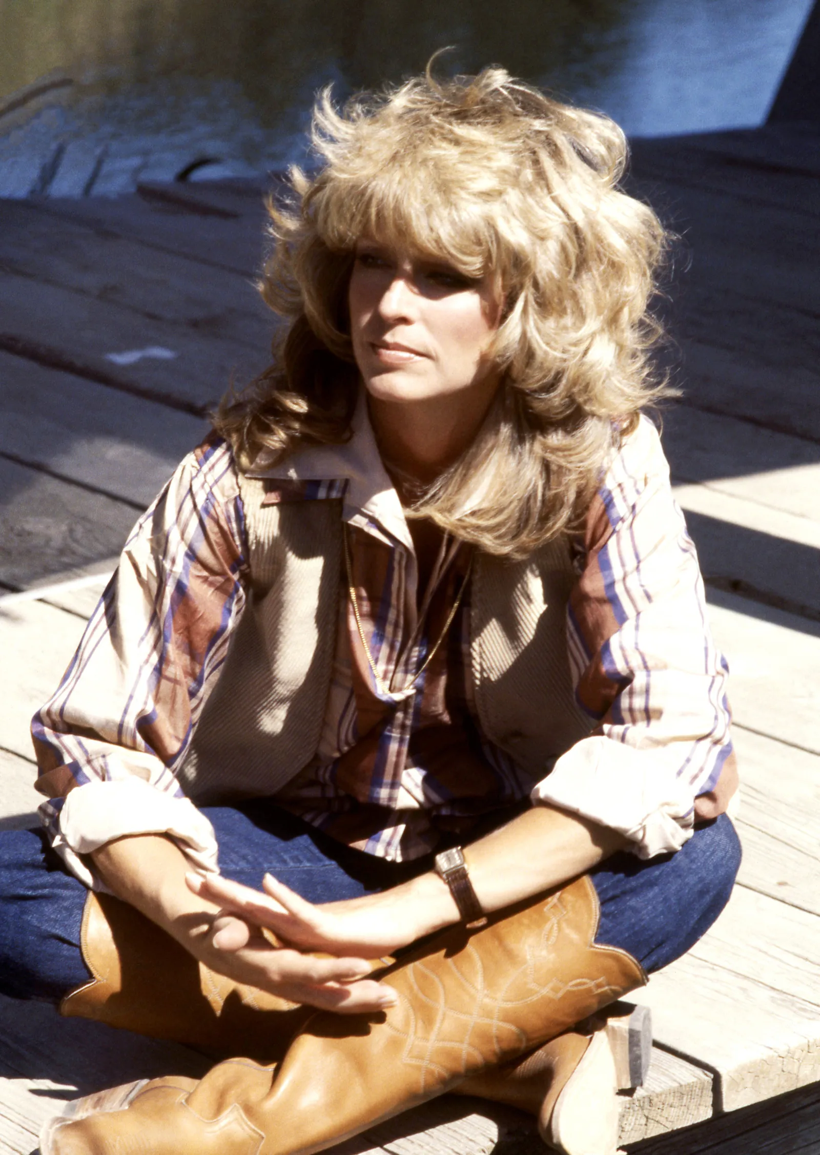 Vrouw draagt cowboylaarzen